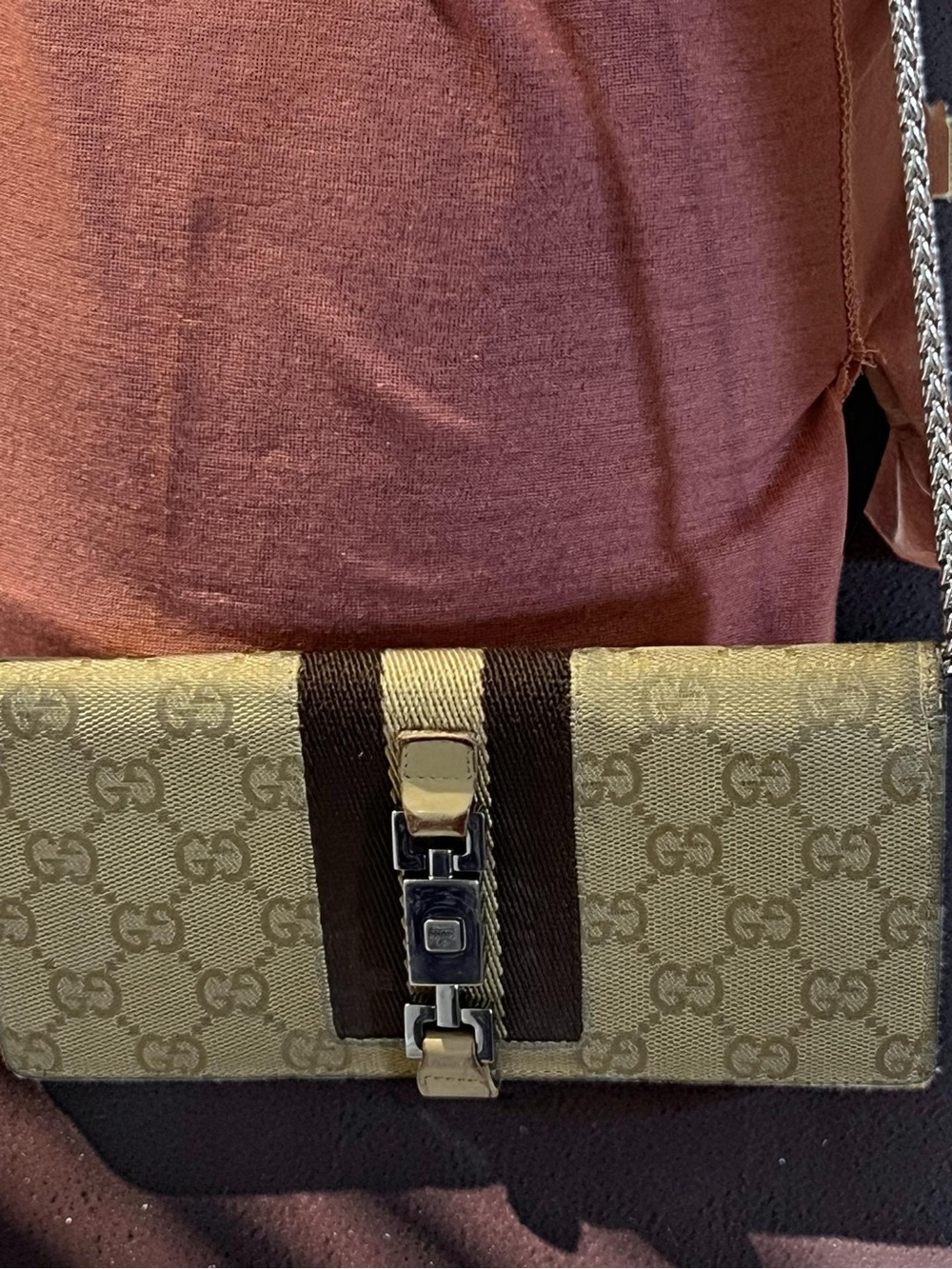 Authentic Gucci GG Supreme Canvas Wallet with Web Stripe and Clasp Closure. - Picture 8 of 15